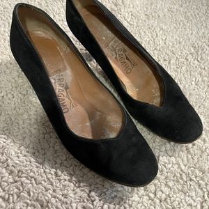 Salvatore Ferragamo Black Suede Heels 58879 D 72 Size 5.5 D